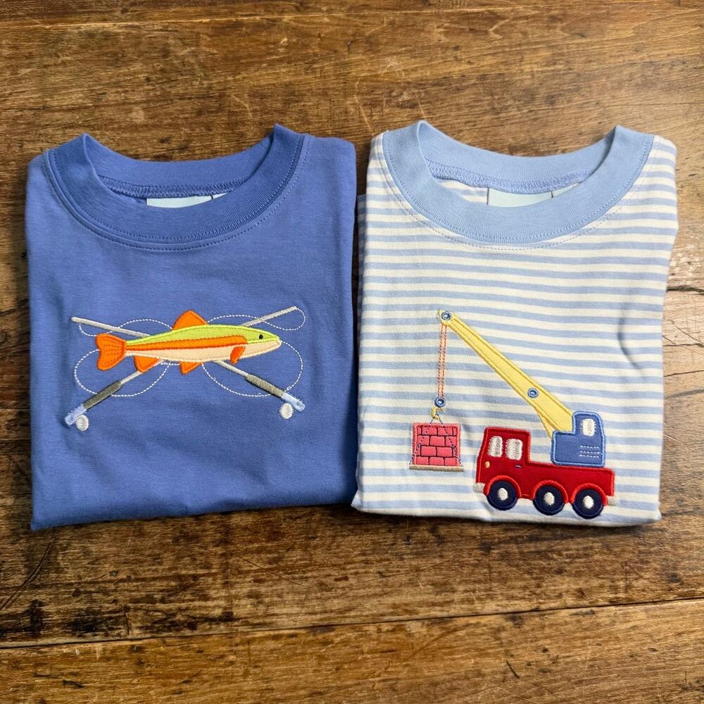 The Smiley Crab Boys Short sleeve shirts NWT size 4T